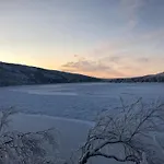 Spacious Riverside With Aurora And Wilderness *