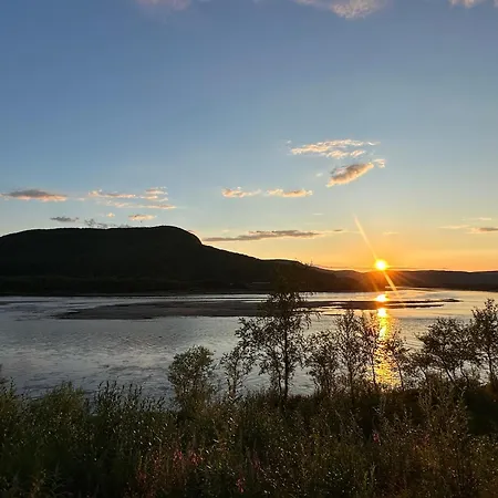 Villa Spacious Riverside With Aurora And Wilderness Utsjoki