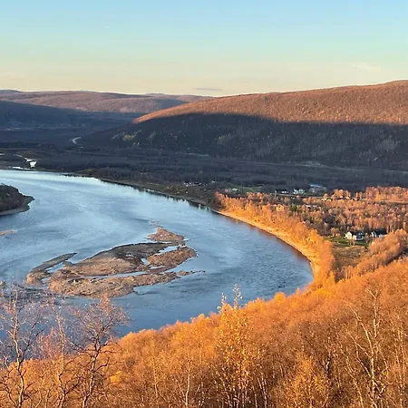 Spacious Riverside With Aurora And Wilderness * Utsjoki