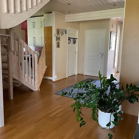 Spacious Riverside With Aurora And Wilderness Villa *