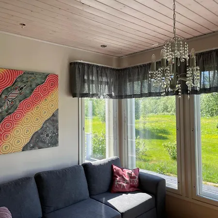 Spacious Riverside With Aurora And Wilderness Villa