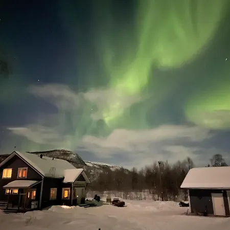 Spacious Riverside With Aurora And Wilderness Villa Utsjoki